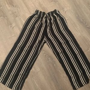 Women’s flowy pant